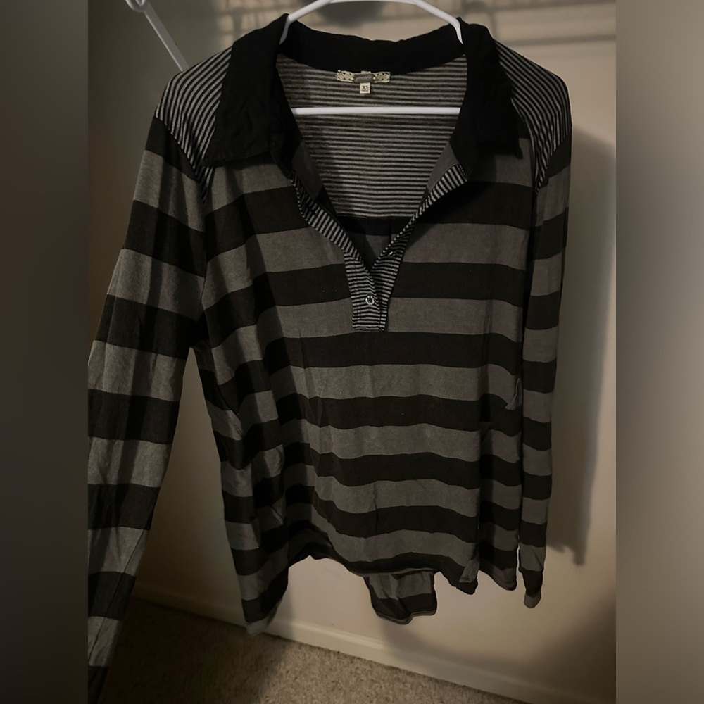 gimmicks by BKE Black and Gray Striped Long Sleeve Polo Top